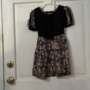 Vintage floral pattern dress